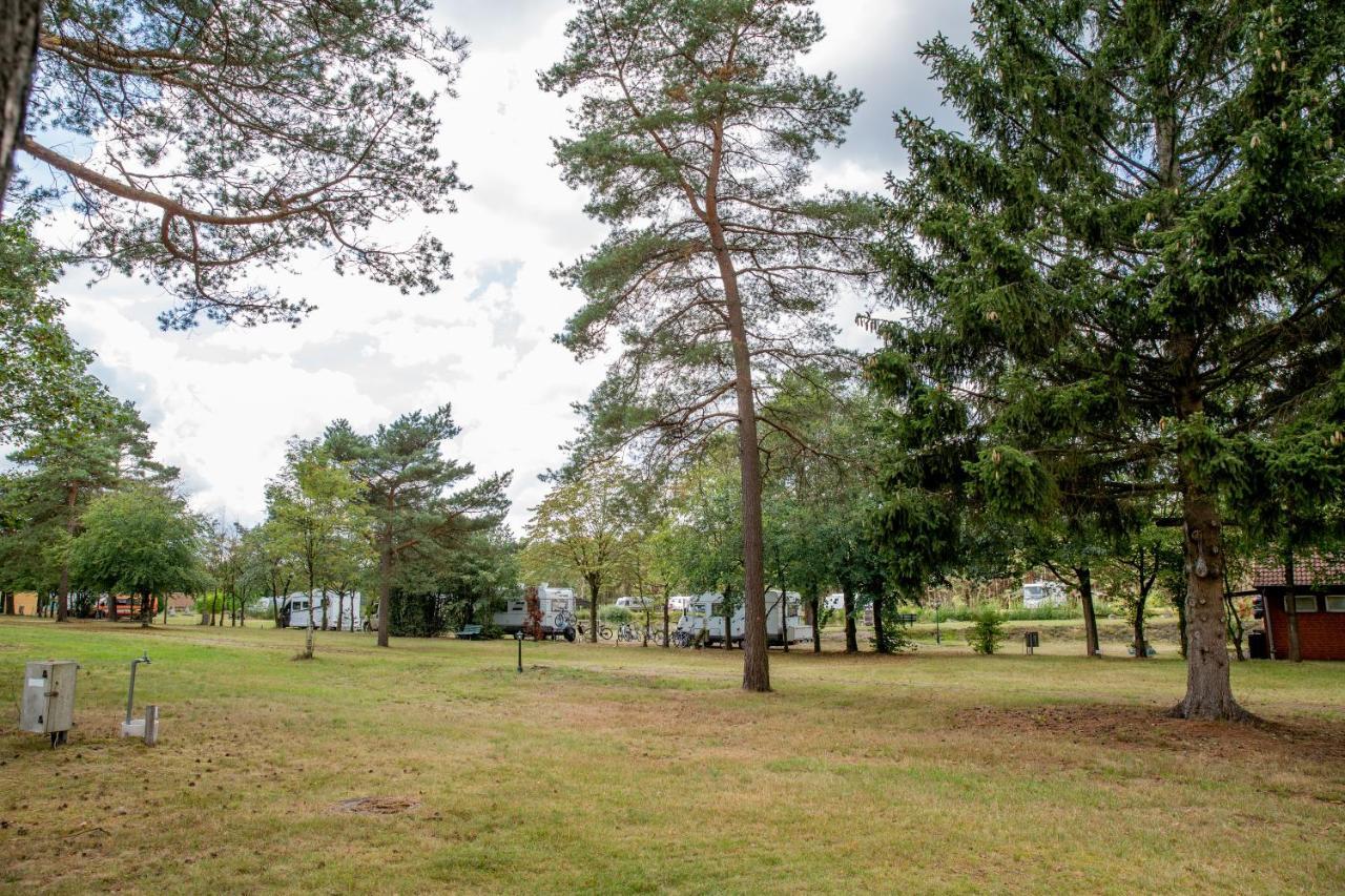 Naturcamping Lueneburger Heide - Chalets & Tiny Haeuser Soltau Dış mekan fotoğraf