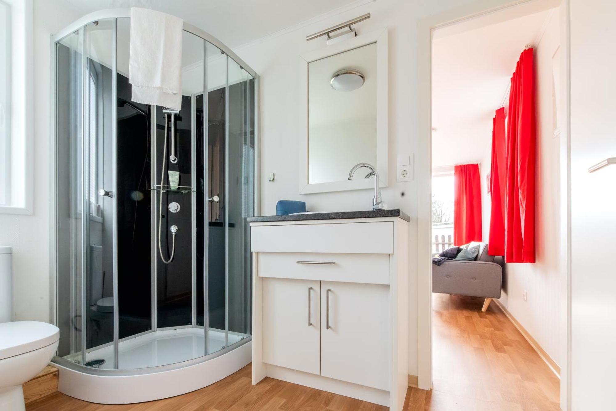 Naturcamping Lueneburger Heide - Chalets & Tiny Haeuser Soltau Dış mekan fotoğraf