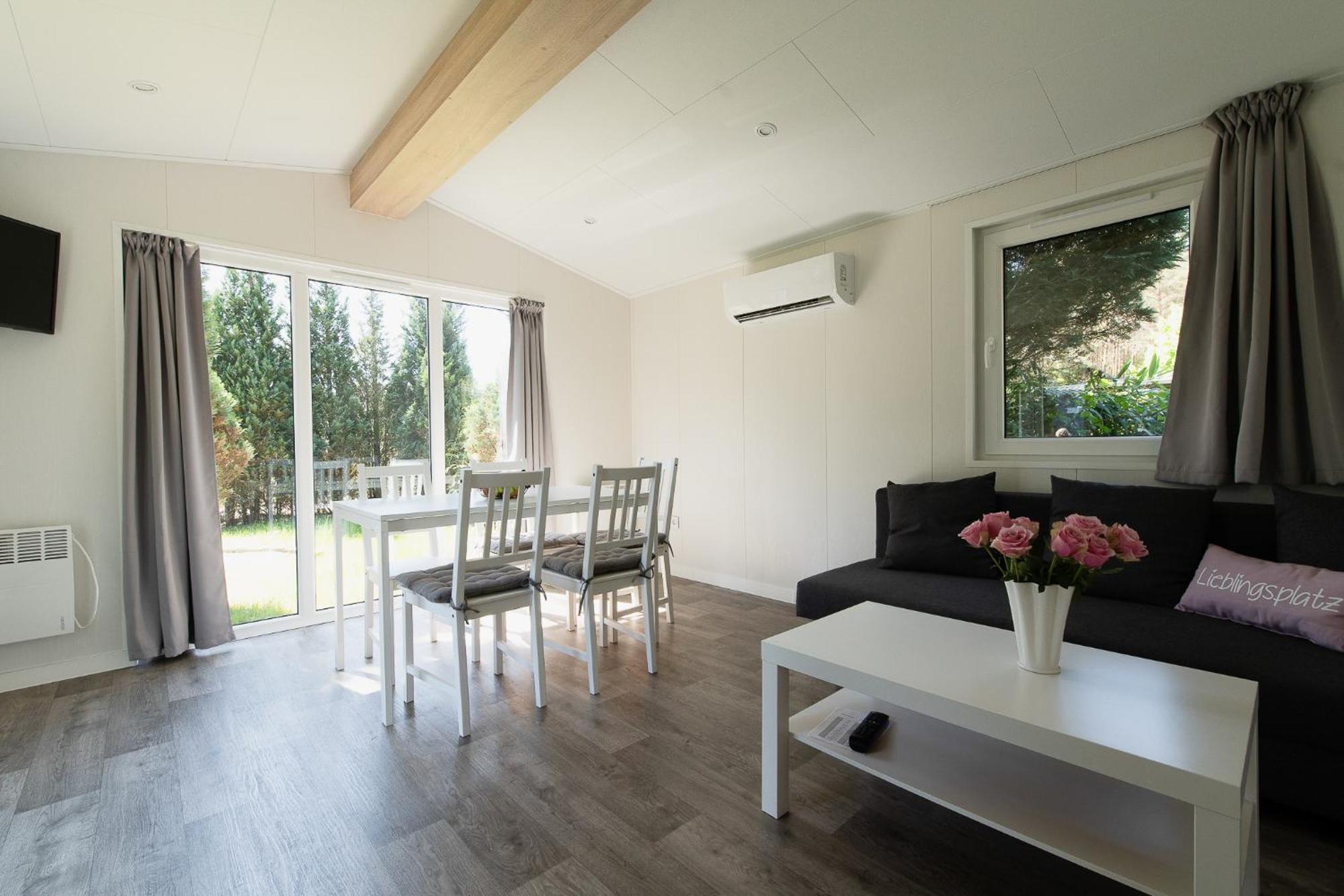 Naturcamping Lueneburger Heide - Chalets & Tiny Haeuser Soltau Dış mekan fotoğraf