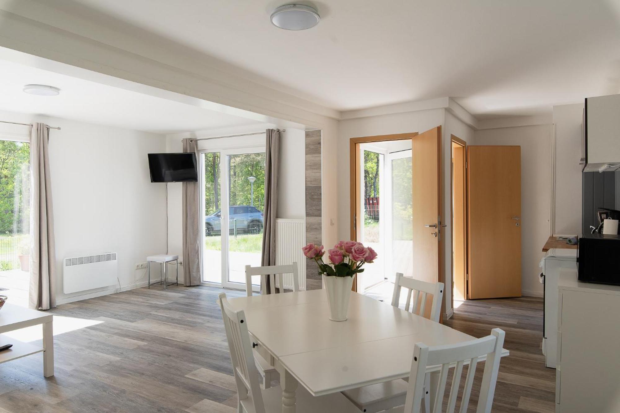 Naturcamping Lueneburger Heide - Chalets & Tiny Haeuser Soltau Dış mekan fotoğraf